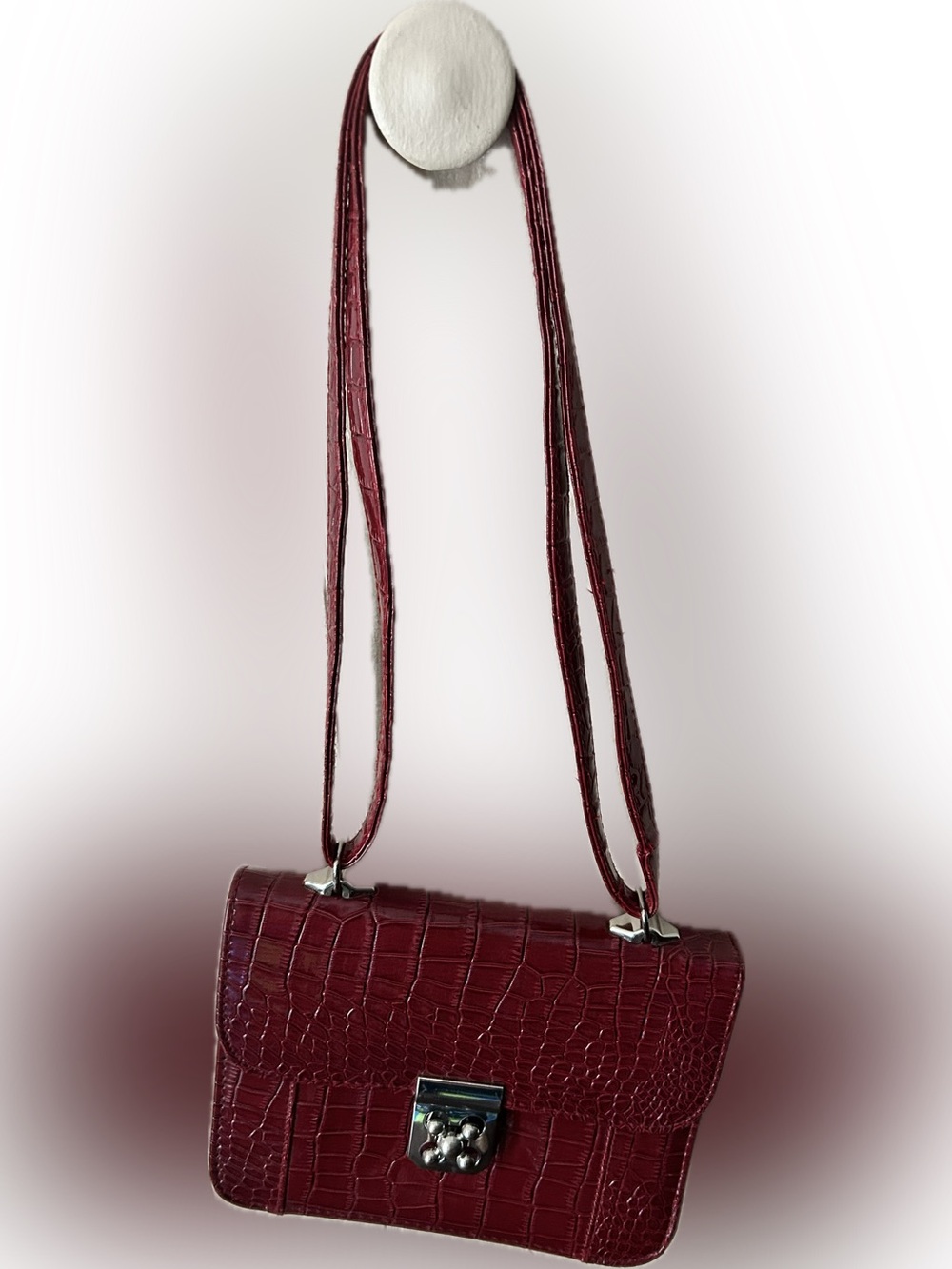 Women’s  Shoulder Bag in Deep Wine